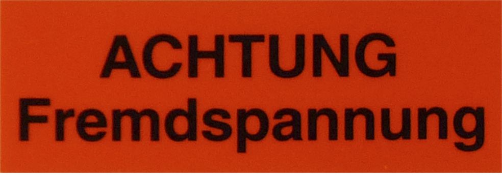 Klebeschild (Achtung Fremd-